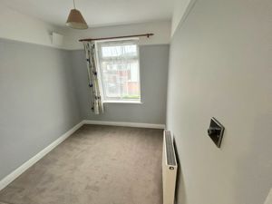 Single bedroom- click for photo gallery